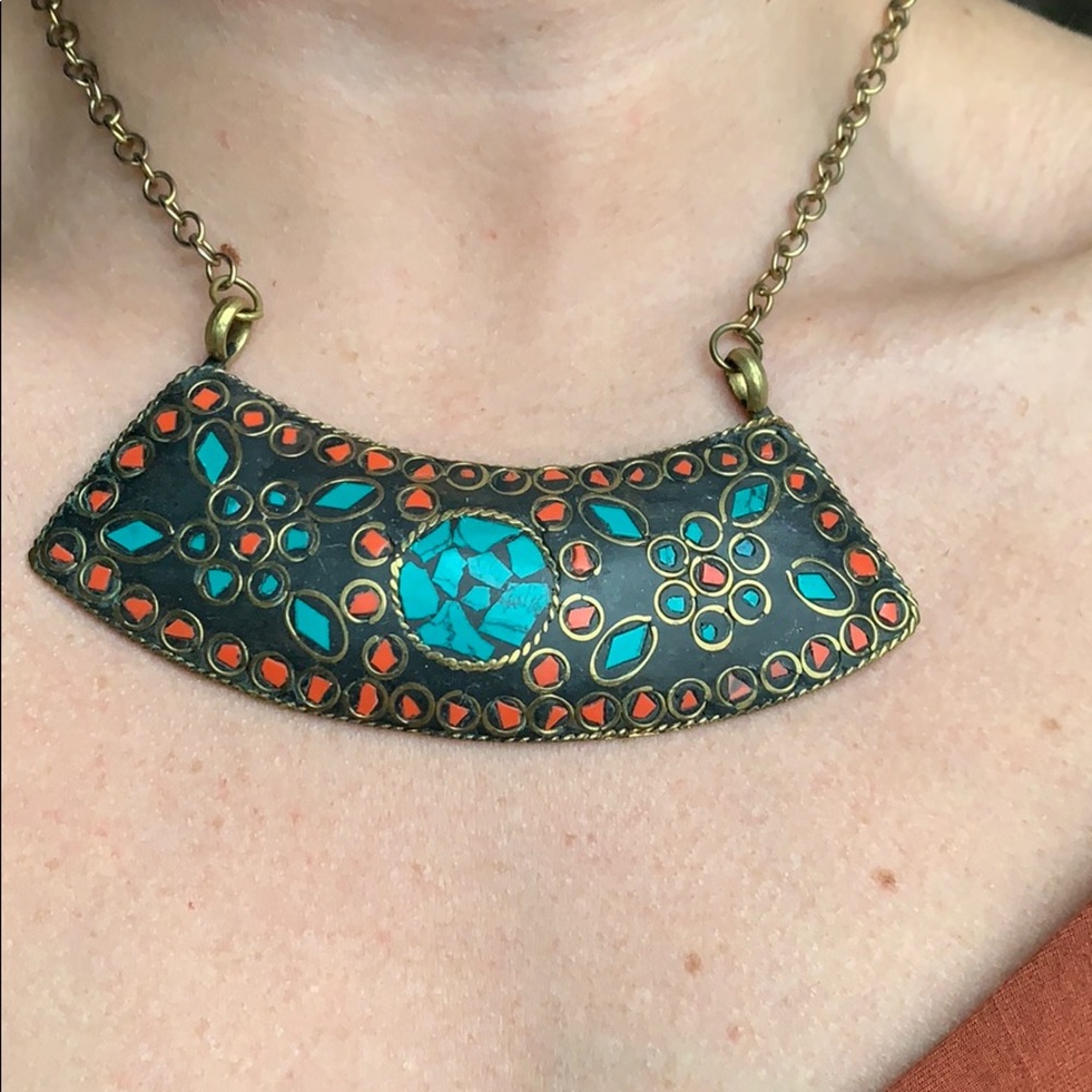 Statement necklace